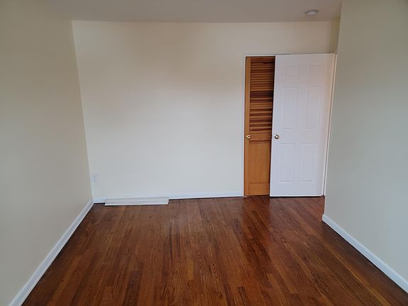3rd image of 1326 E 55th St Floor 2