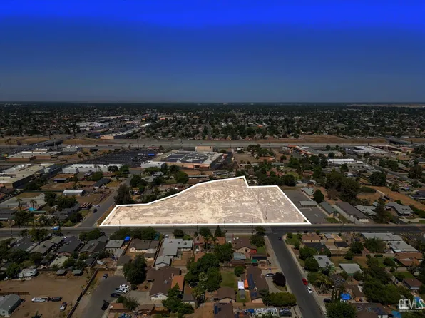 1101 Castro Ln, Bakersfield, CA 93304