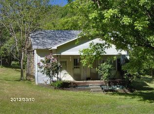 52 Bee Branch Ln, Pleasant shade, TN 37145