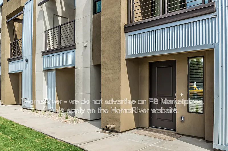 1000 W 5th St — Photo 4