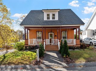 4 Cedar St, Derry, NH 03038