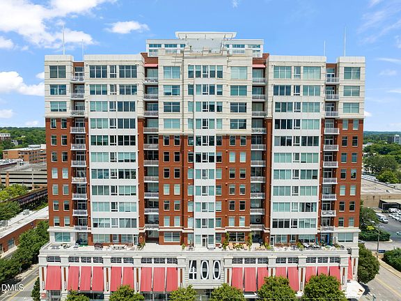 3rd image of 400 W North St APT 1218