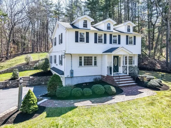 214 Causeway St, Medfield, MA 02052