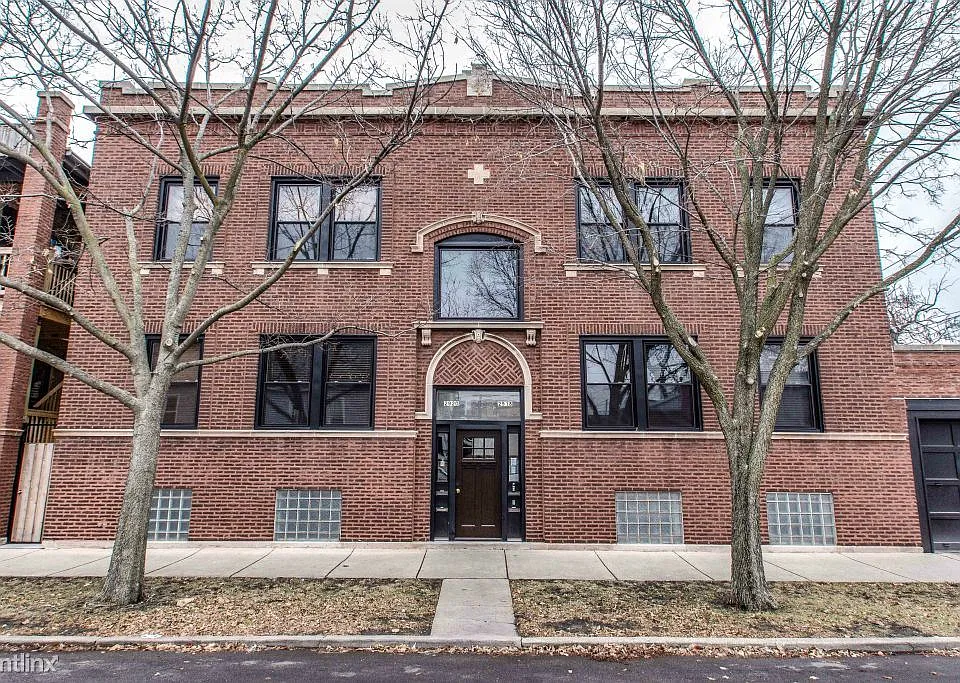 2918altgeld Exterior head-on