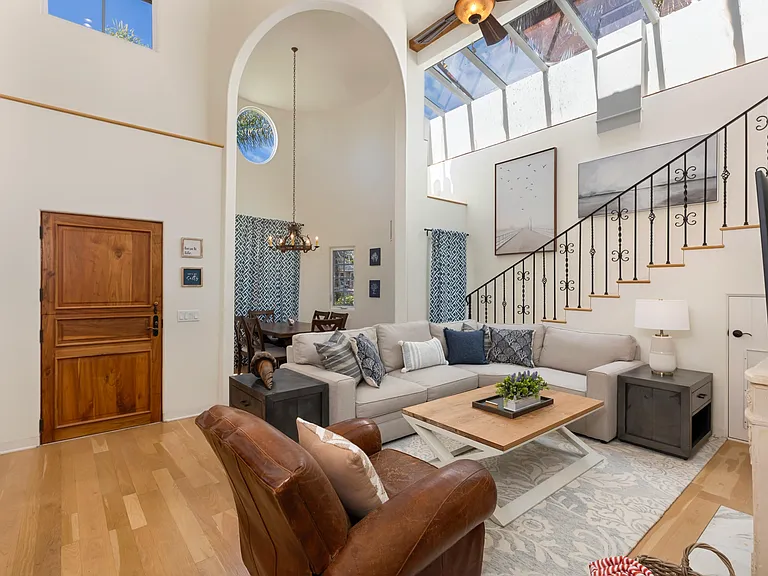 122 Santa Rosa Pl — Photo 2