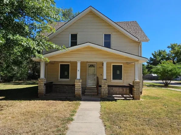 1020 Mansfield St, Winfield, KS 67156