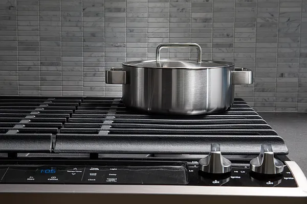 Rented by Vertical Real Estate LLC | media 15