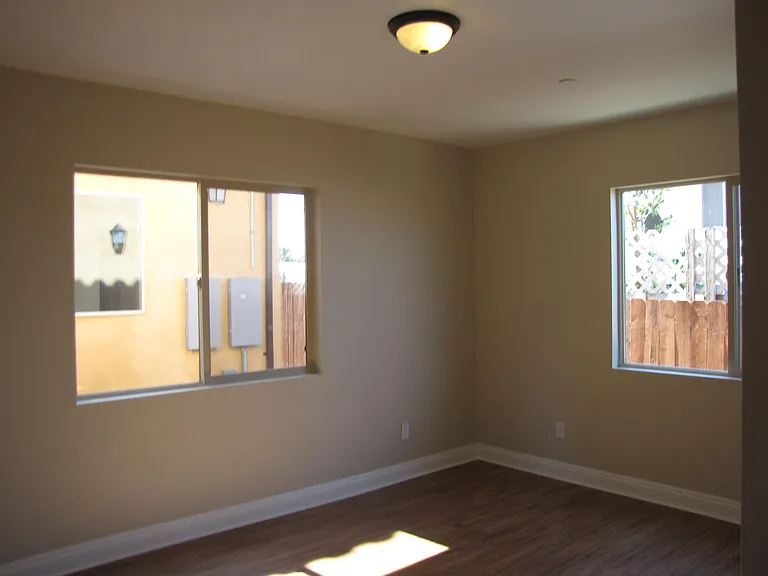 4705 W Pickford St — Photo 8