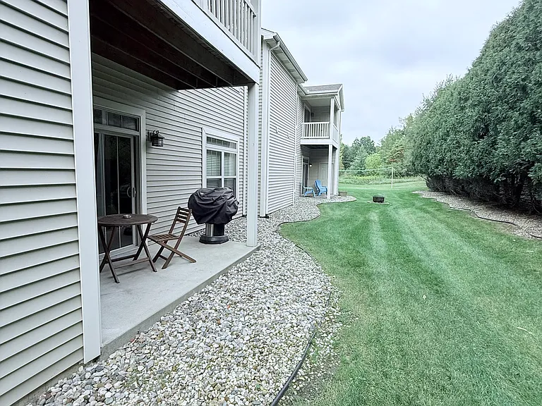 5640 Irish Way #204 — Photo 37