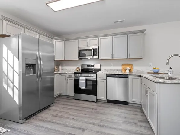 1638 3rd St, Waynesboro, VA 22980