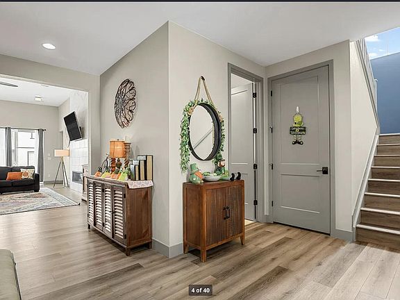 3rd image of 6467 Saddlesmith St