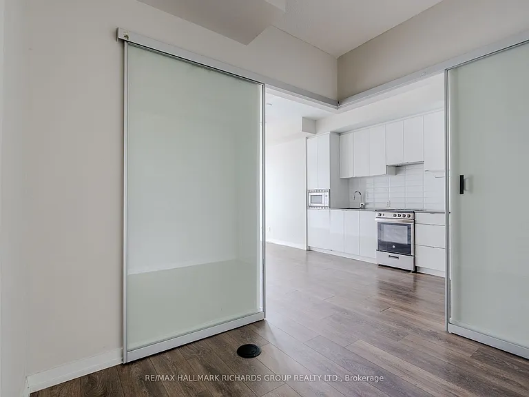 49 E Liberty St #1108 — Photo 11