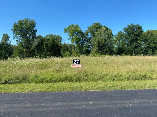 2217 Quarter Horse Dr NE #27, Cedar Springs, MI 49319