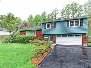 15 Aspinwall Rd, Loudonville, NY 12211