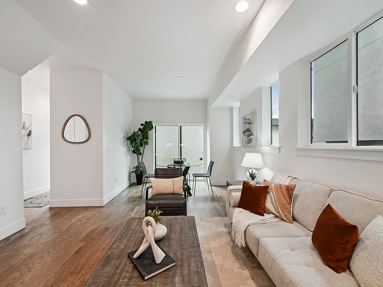 1240 N Tennyson St — Photo 3