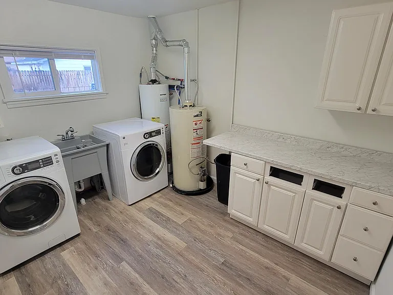 521 E Jefferson St — Photo 21