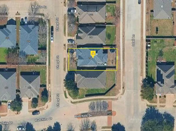 704 Cheryl St, Crowley, TX 76036