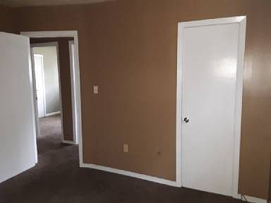 2nd image of 1827 Linda Ln