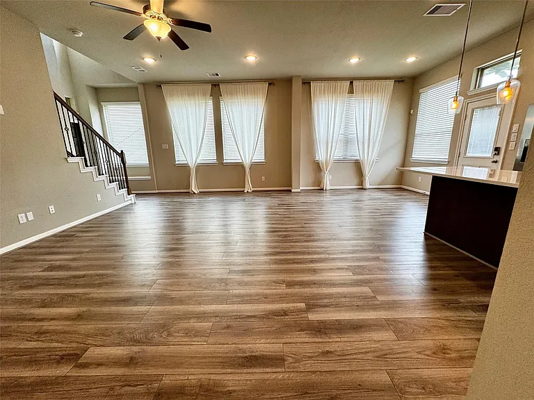 2527 Bordelon Ln — Photo 2
