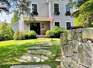 319 Flax Hill Rd, Norwalk, CT 06854