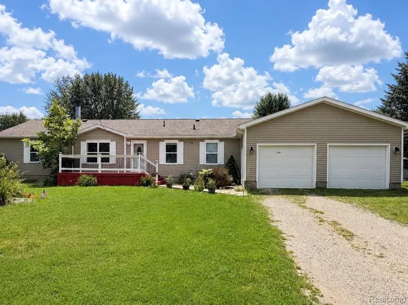 1344 Lincoln Ave, Mount Morris, MI 48458