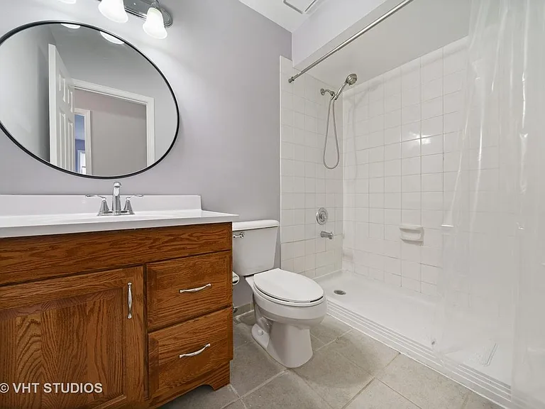 450 Valley Dr #101 — Photo 3