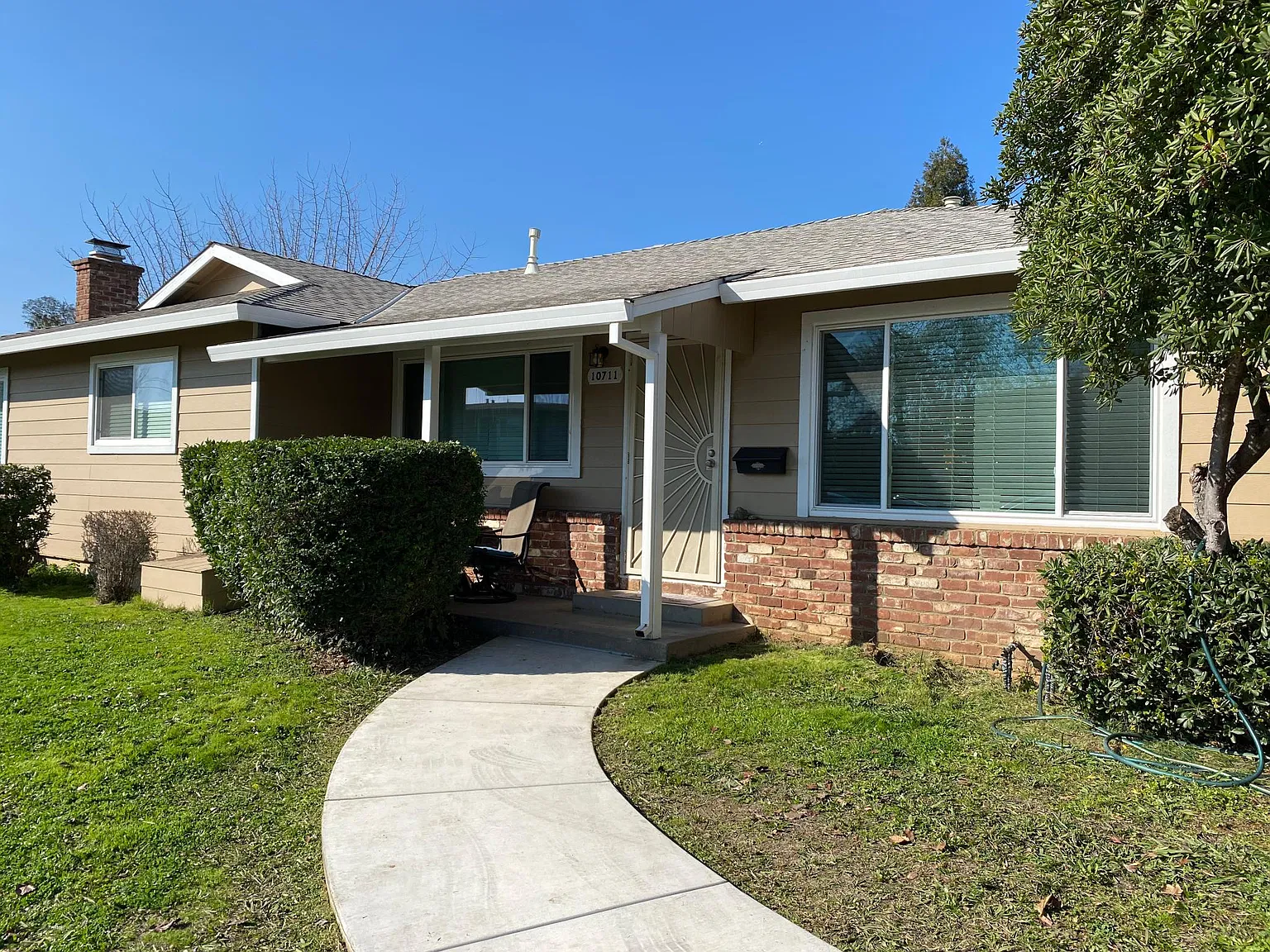 10711 Le Ann Dr — Photo 2