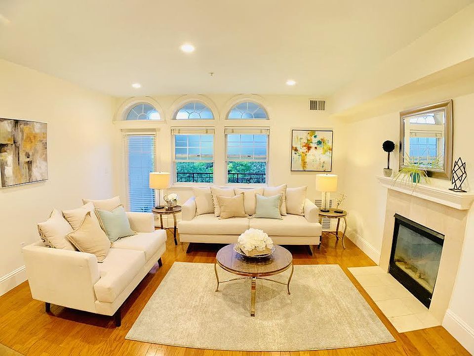 1st image of 530 El Camino Real APT 206