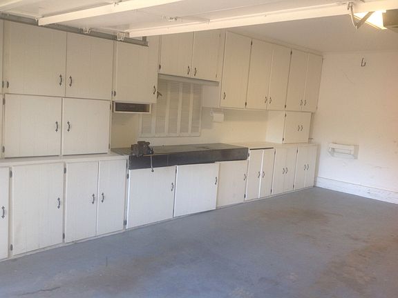 Garage storage/ work shop