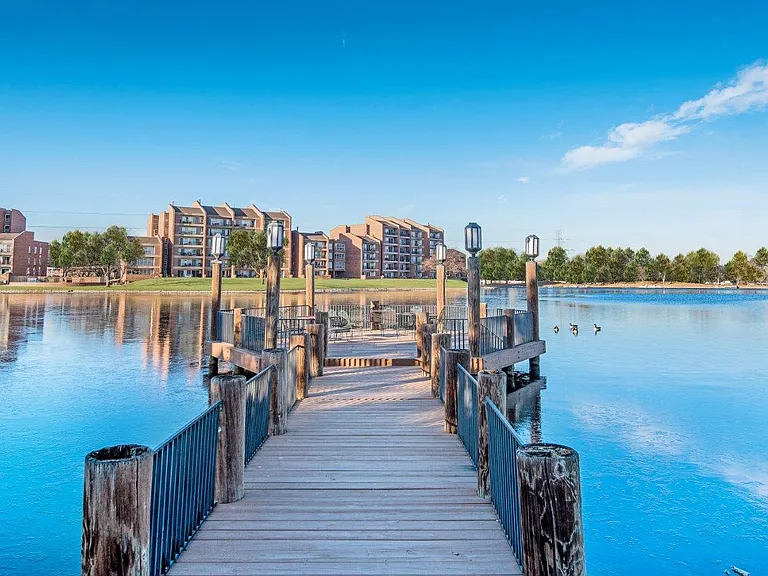 Regency Lakeside Apartment Homes — Photo 33