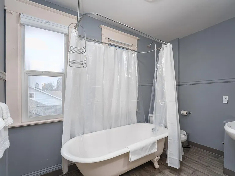 1606 NE 49th Ave #B — Photo 16