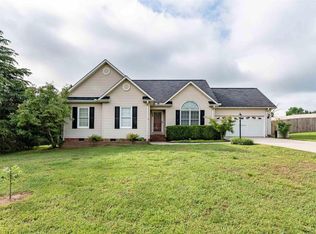 10 Duck Pond Ln, Fountain Inn, SC 29644