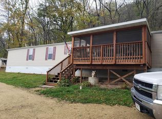 S5115 Mundsack Rd, Genoa, WI 54632