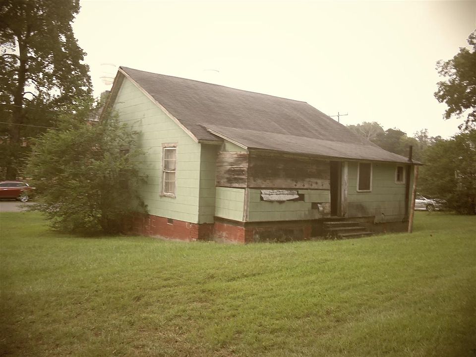2nd image of 11 Carney St