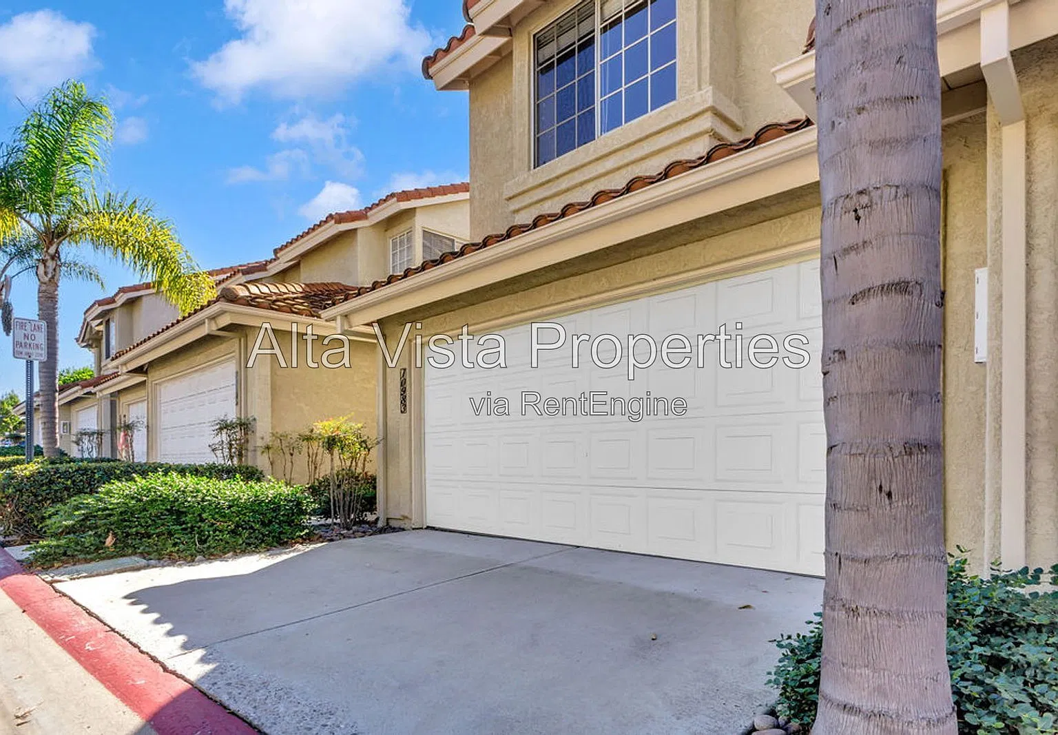 3 bed, 2.5 bath, 1335 sqft, $3,800 — Photo 4