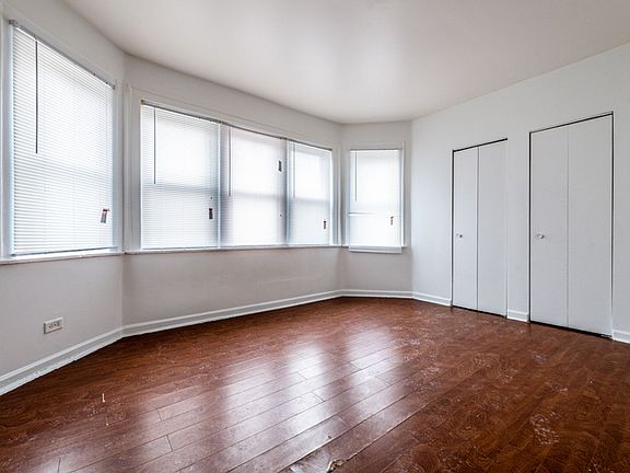 2nd image of 8200 S Clyde Ave #5729