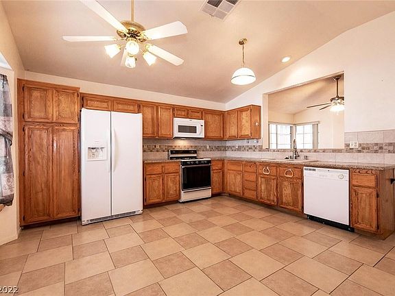 2nd image of 9804 Cross Creek Way