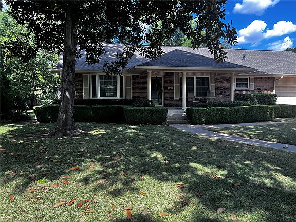 2nd image of 118 Willowbrook Dr
