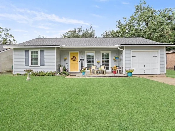 635 Callaway Dr, Beaumont, TX 77706