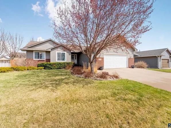 1820 S Discovery Ave, Sioux Falls, SD 57106