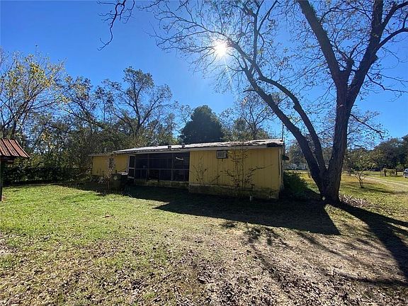 4th image of 320 Old Perry Rd