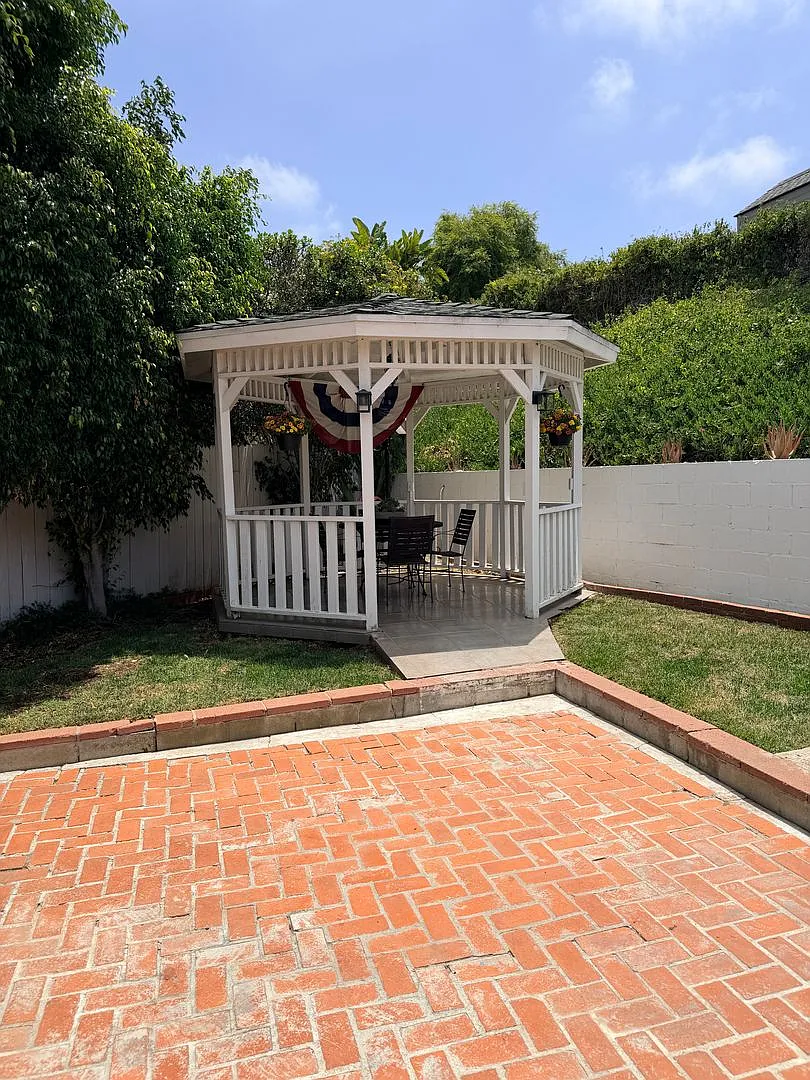 4 Bedroom + Office or Optional 5th Bedroom Home in Chula Vista — Photo 4