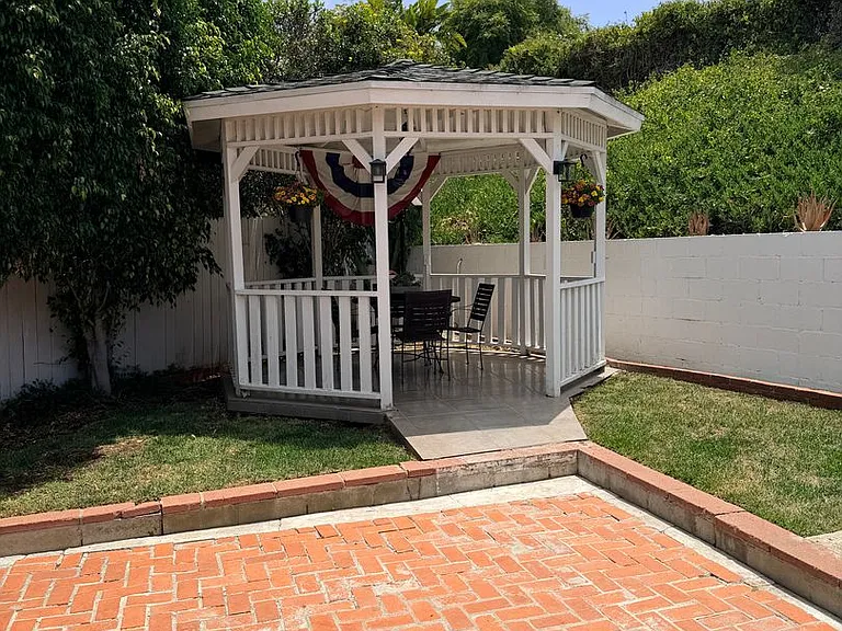 1 Orlando Ct — Photo 4