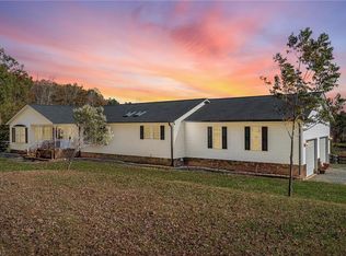 5992 Davis Mountain Ln, Snow Camp, NC 27349