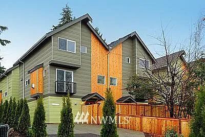 12546 D 35th Avenue NE photo 1