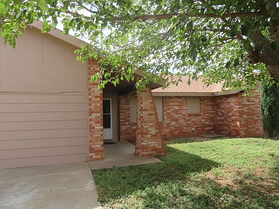 4th image of 4701 Brookdale Dr