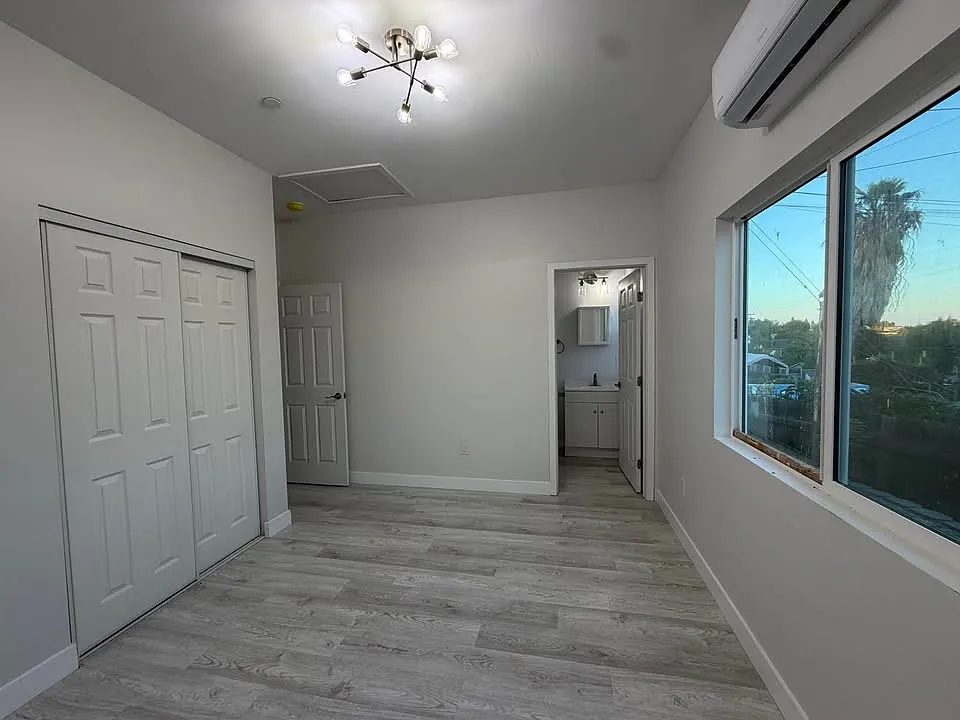 2 bed, $2,950 — Photo 4