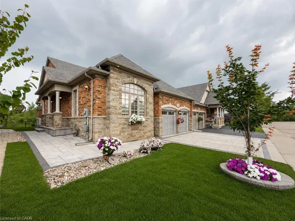 3353 Liptay Ave #17, Oakville, ON L6M 0M6