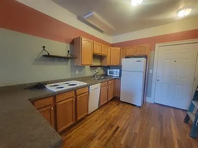 131 West Alder Street - K — Photo 4