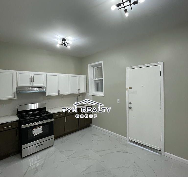 1st image of 45 E Kinney St #1